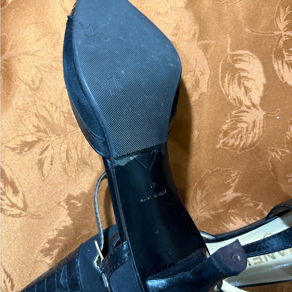 Chanel Vintage T strap heels - Picture 11 of 11